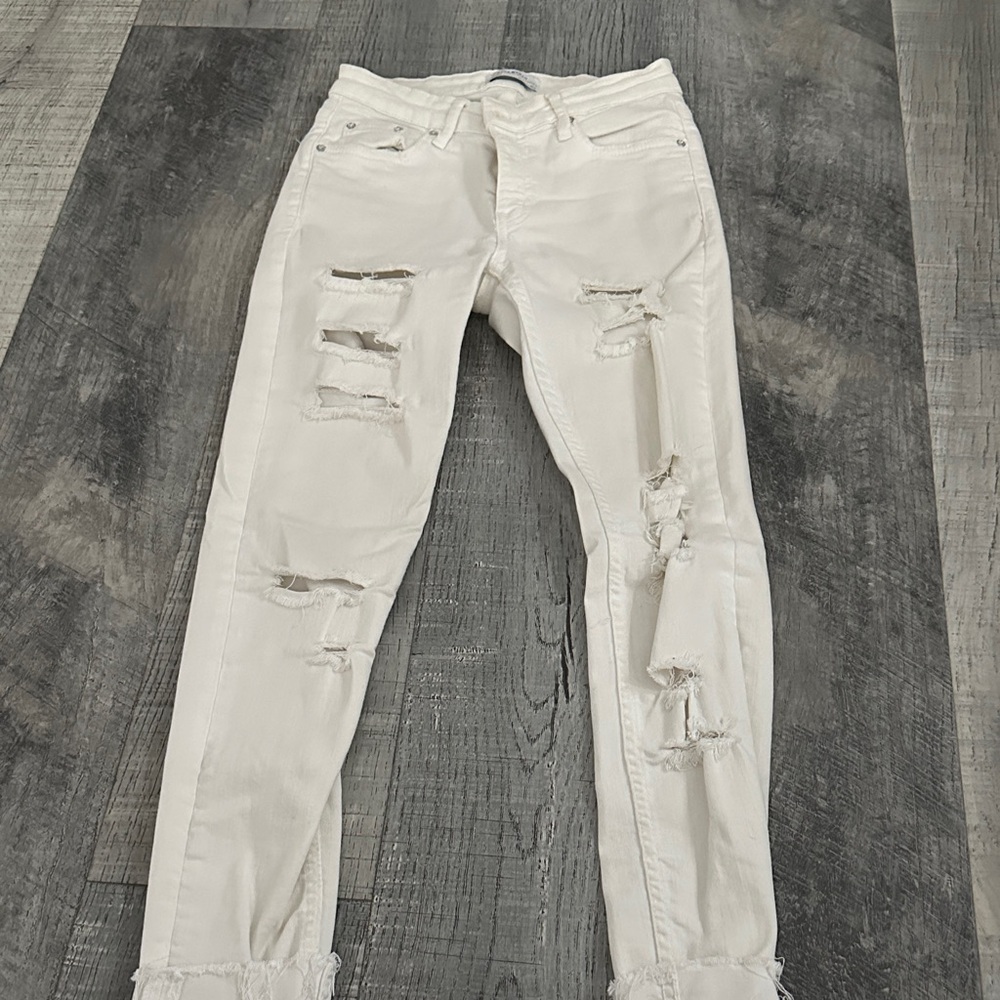 Zara White Distressed Ankle Jeans